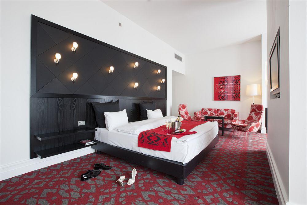 Scandic Palace Hotell 4*