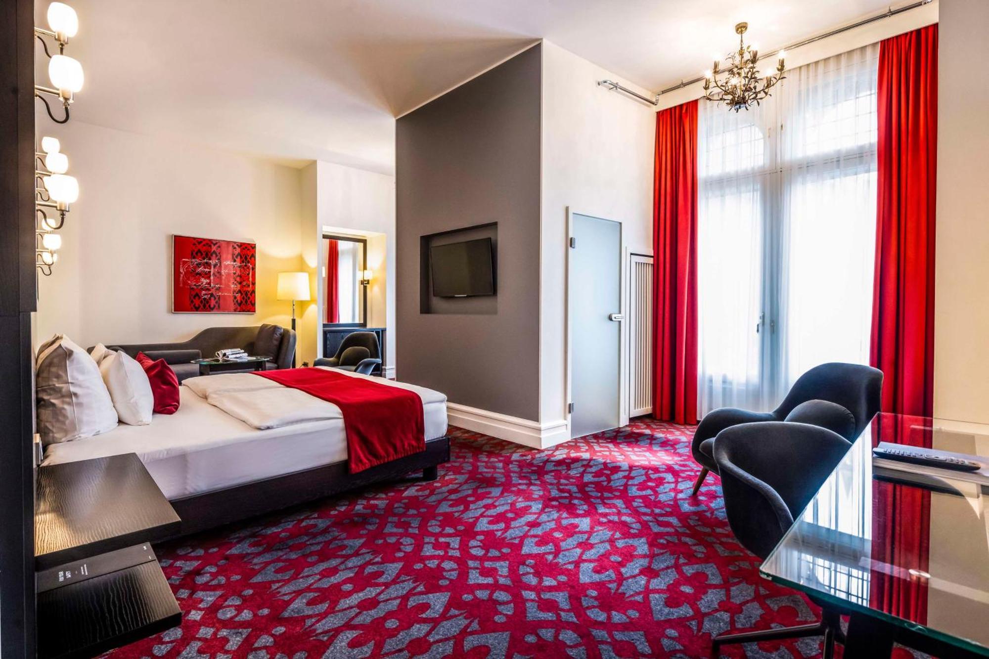 Scandic Palace Hotel 4*